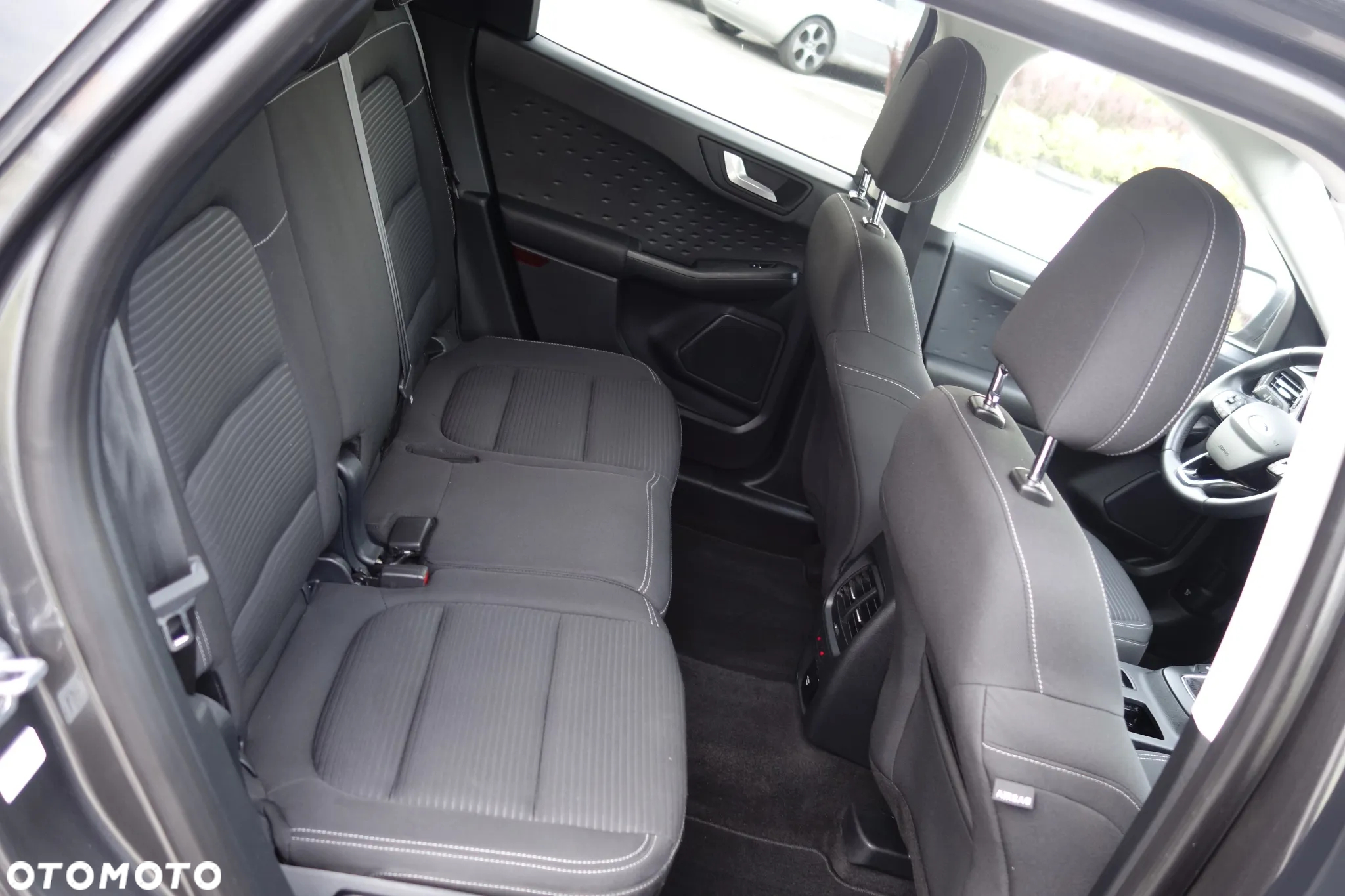 Ford Kuga 2.0 TDCi FWD Titanium - 9
