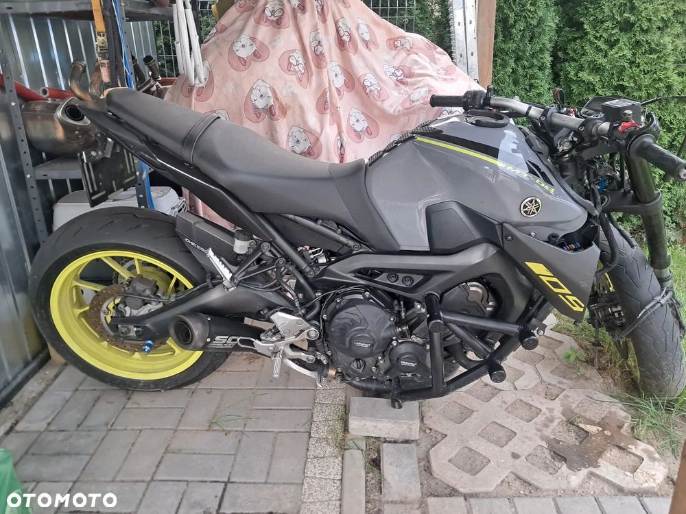 Yamaha MT - 1