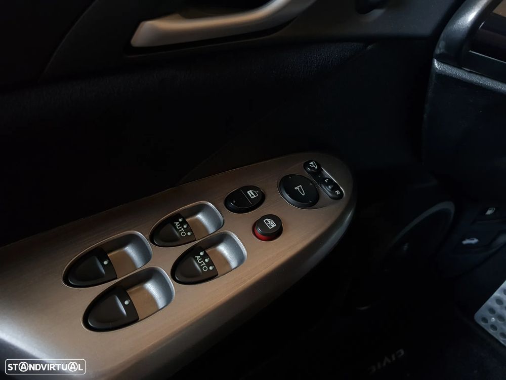 Honda Civic 1.8 Sport - 49