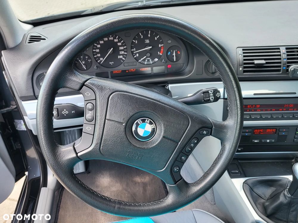 BMW Seria 5 530i - 8