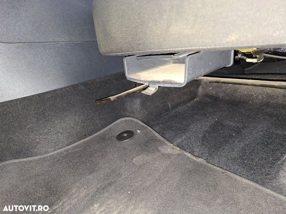 Skoda Octavia 1.6 TDI (Green tec) DSG Ambition - 40