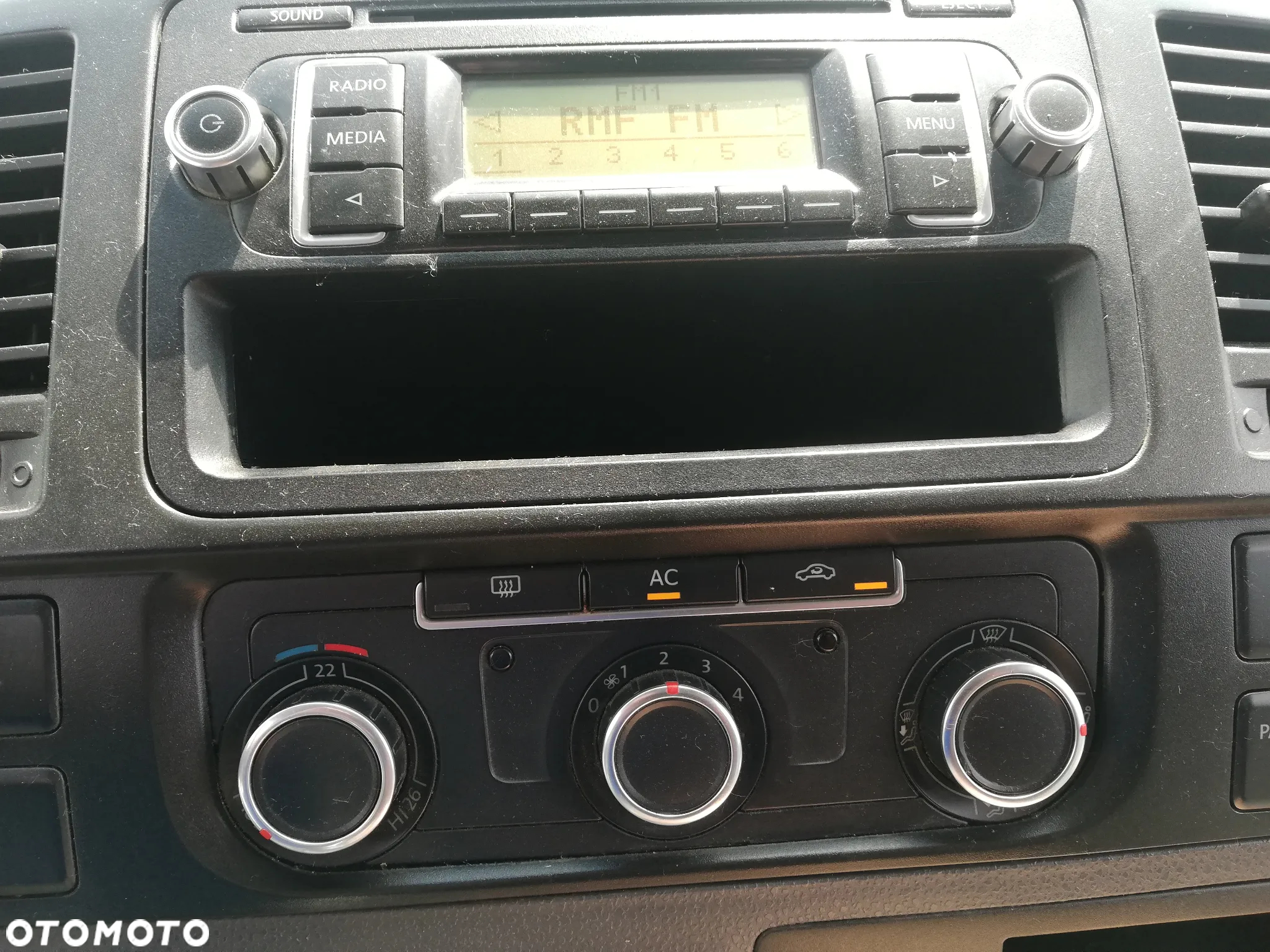 Volkswagen T5 LONG - 17