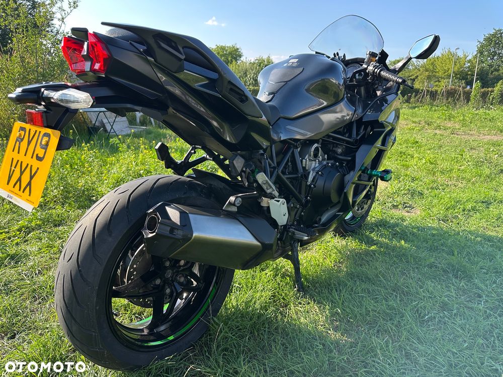 Kawasaki Ninja H2 SX - 5