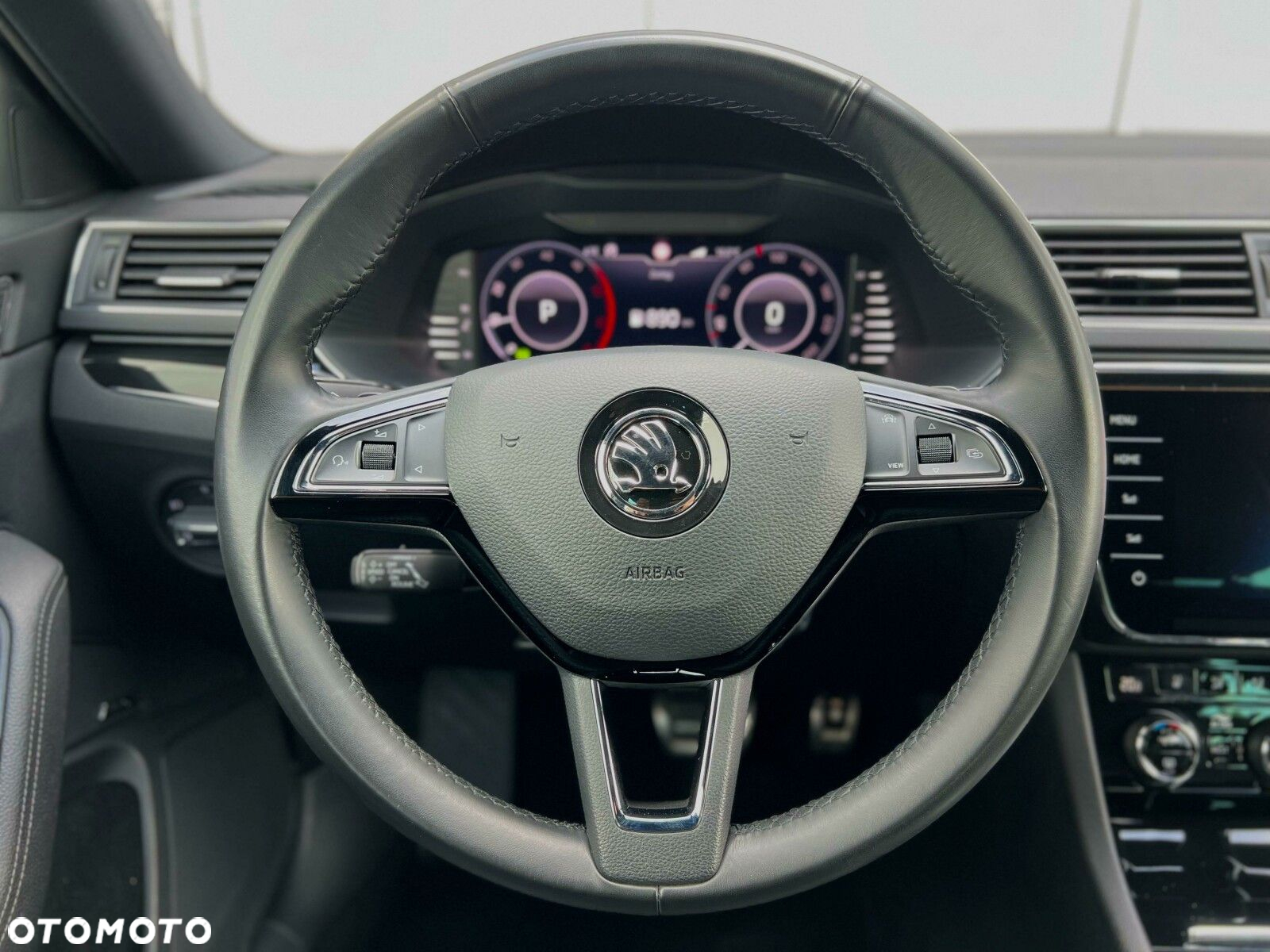 Skoda Superb 2.0 TDI 4x4 L&K DSG - 29