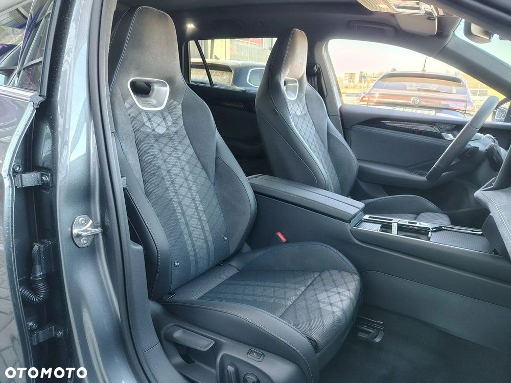 Volkswagen Passat - 9