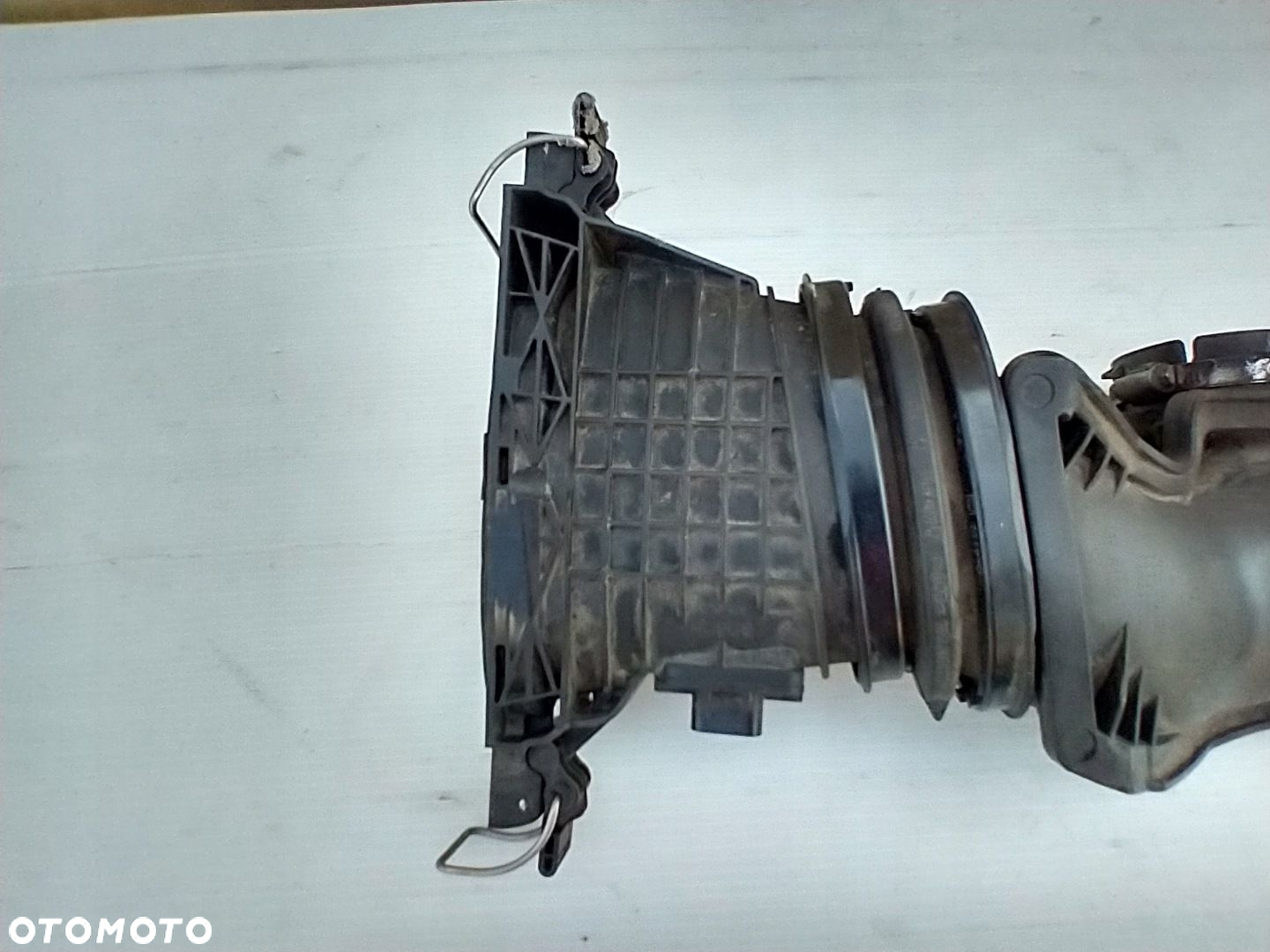 MERCEDES E-KLASA W212 3.0 CDI PRZEWÓD POWIETRZA PRZEPŁYWOMIERZ A6420901742 - 8