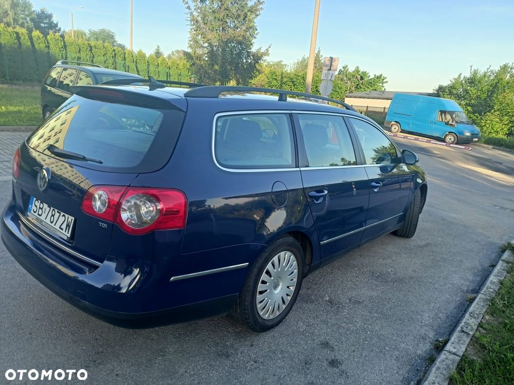 Volkswagen Passat - 9