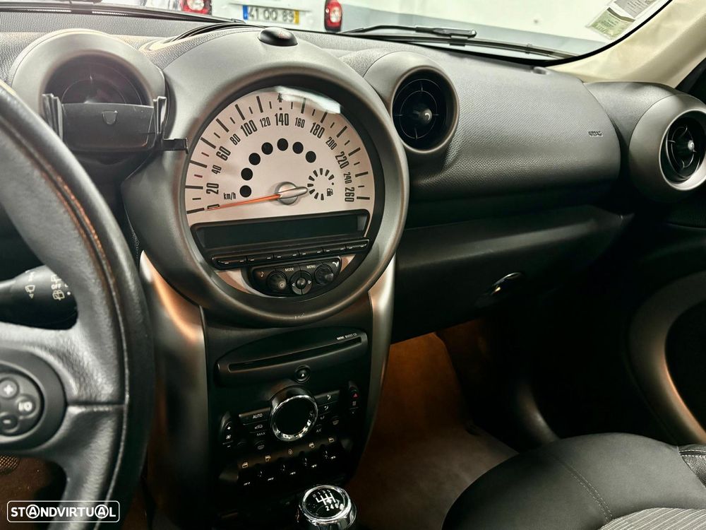 MINI Countryman One - 8