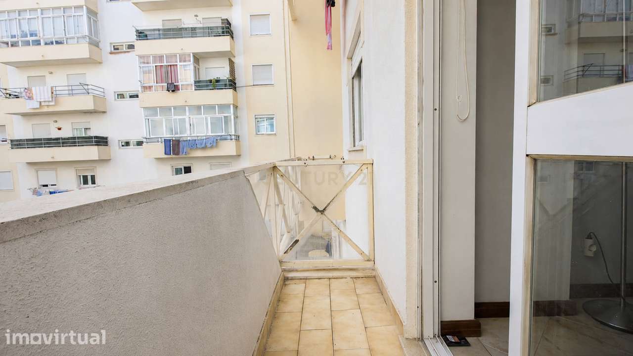Apartamento T2 em Setúbal | Varanda, Elevador e Arrecadação - Grande imagem: 5/36
