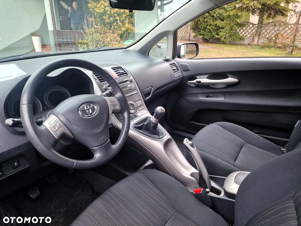 Toyota Auris 1.6 VVT-i Luna - 9