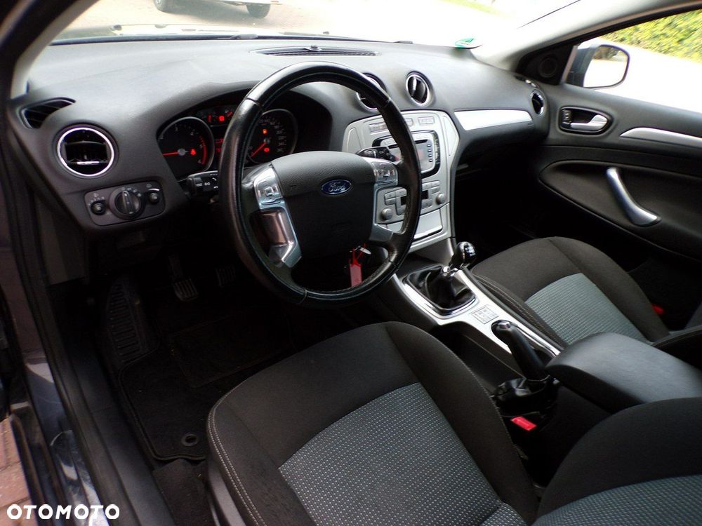 Ford Mondeo - 19
