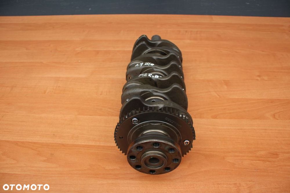 WAŁ KORBOWY MERIVA B 1.7CDTI Z17DTR  55557749 - 5