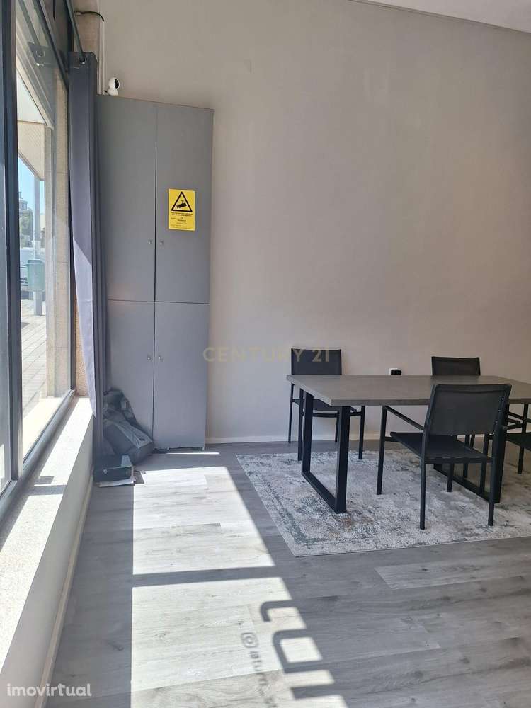 Loja para Arrendamento – Zona de Grande Visibilidade no Porto - Grande imagem: 5/14