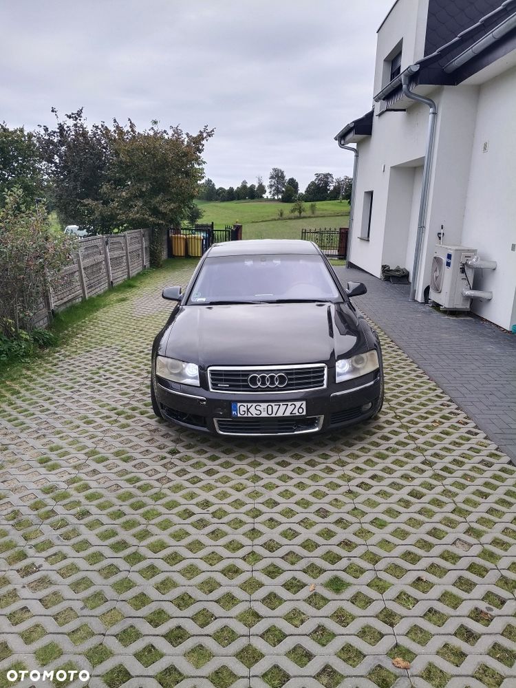 Audi A8 - 8