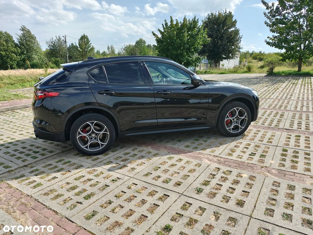 Alfa Romeo Stelvio 2.0 Turbo 16V AT8-Q4 Veloce - 14