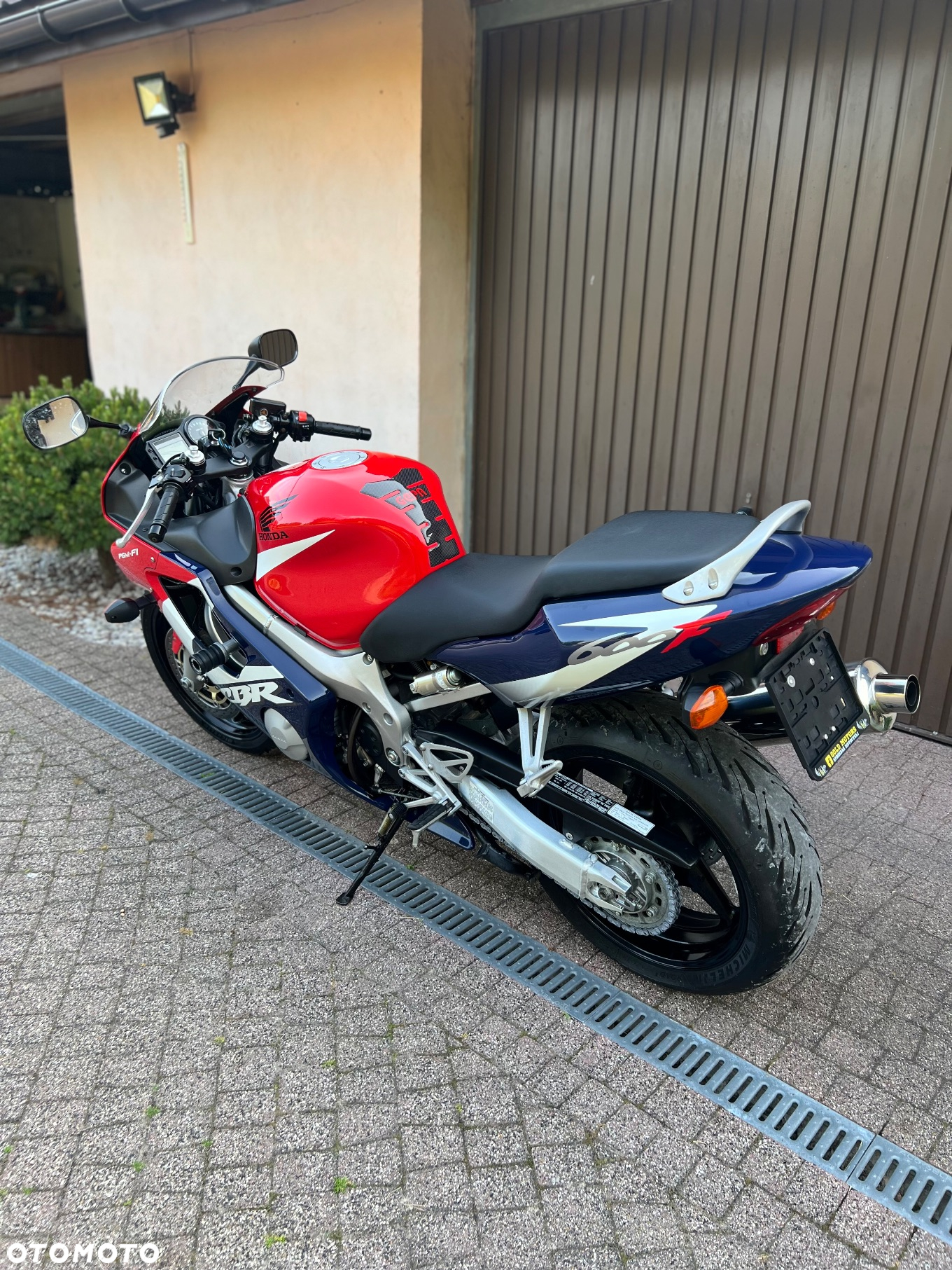 Honda CBR - 6