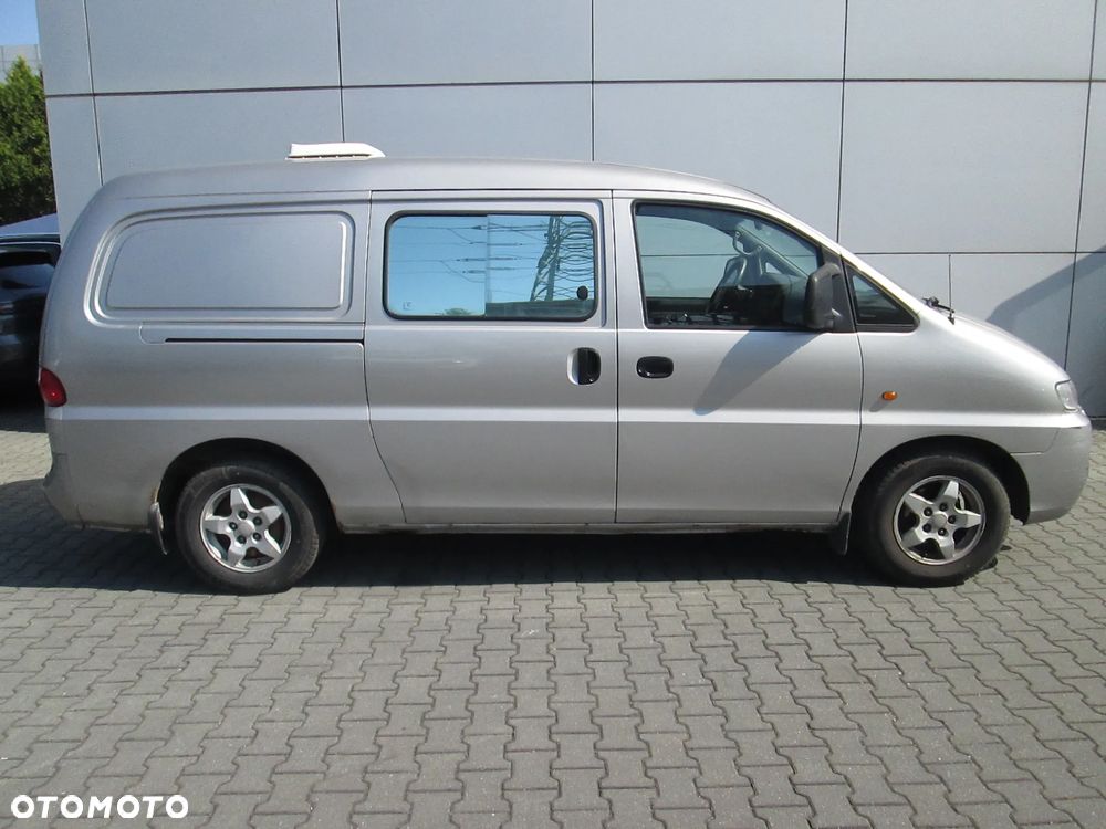 Hyundai H-1 - 4