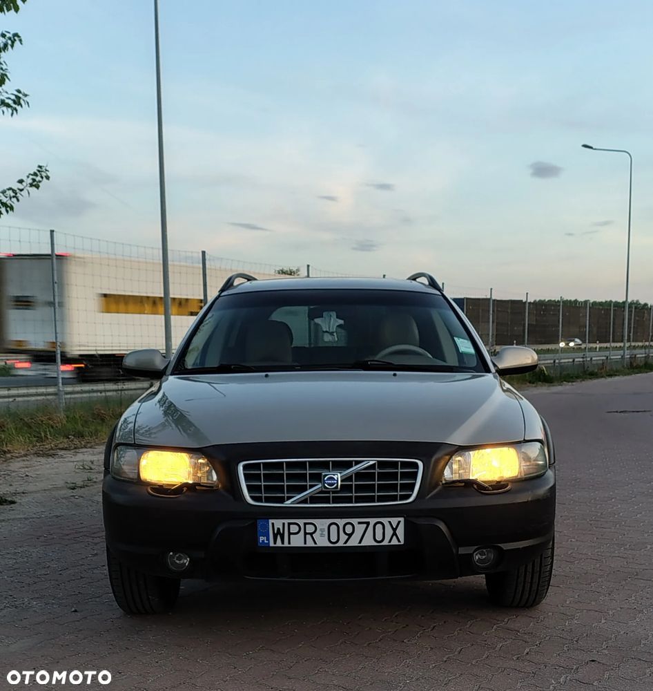 Volvo V70 Cross Country 2.4 AWD - 1