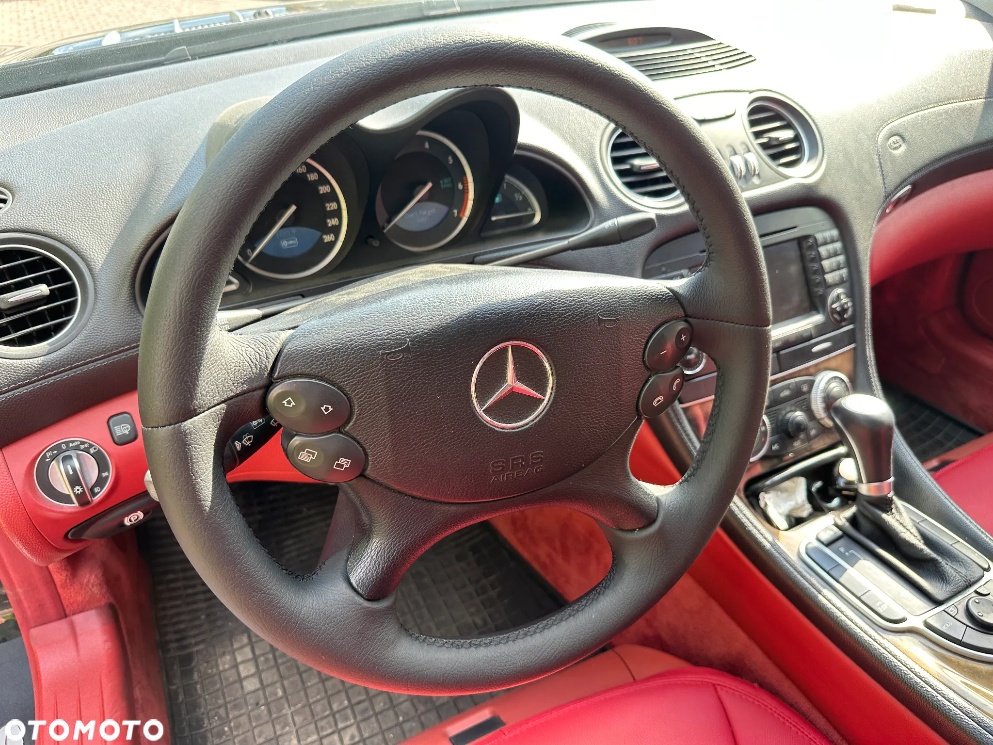 Mercedes-Benz SL 500 7G-TRONIC - 25