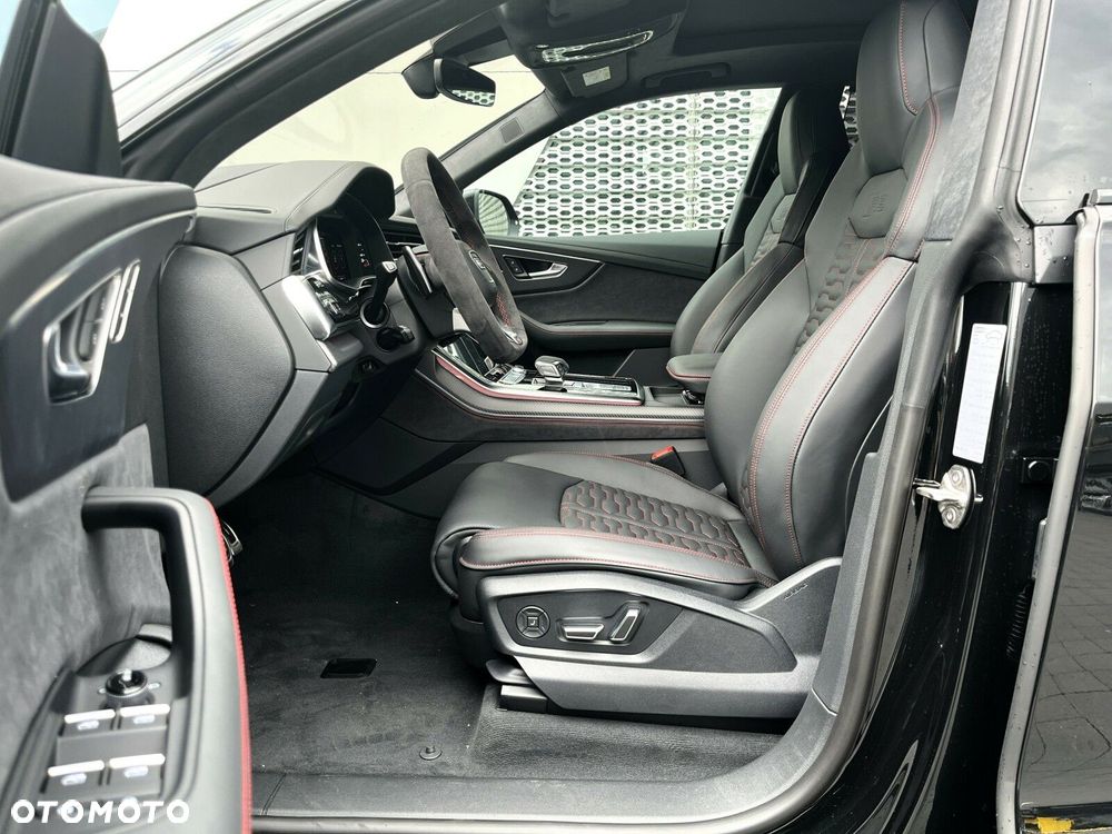 Audi RS Q8 - 24