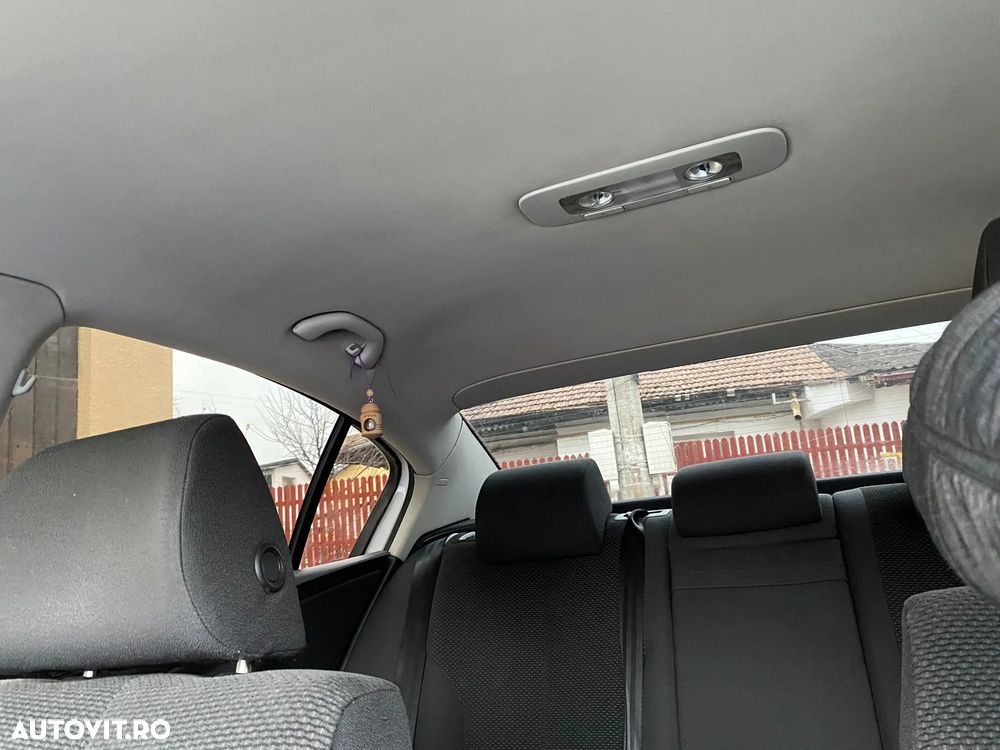 Volkswagen Passat 1.9TDI Comfortline - 18