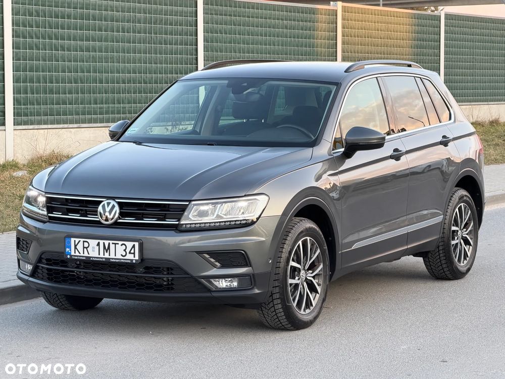 Volkswagen Tiguan - 1