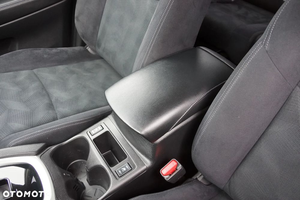 Nissan X-Trail 1.6 DCi Xtronic Acenta - 21