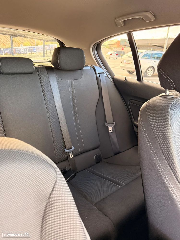 BMW 116 d EDynamics Line Sport - 33