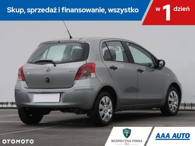 Toyota Yaris - 6