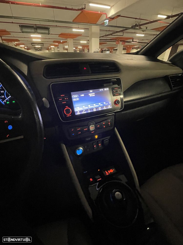 Nissan Leaf Tekna Two Tone+ProPilot Park - 44