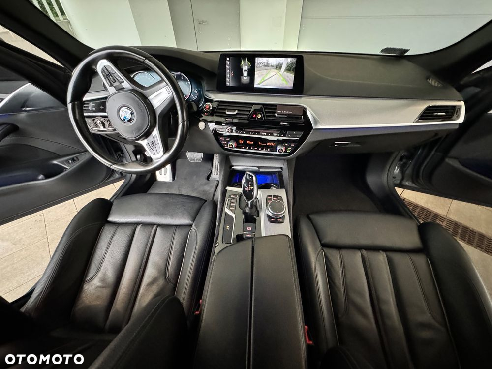 BMW Seria 5 520d xDrive - 34
