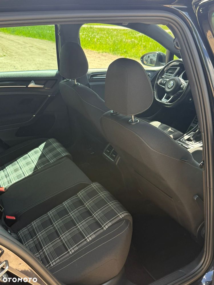 Volkswagen Golf 2.0 TDI BMT GTD - 15