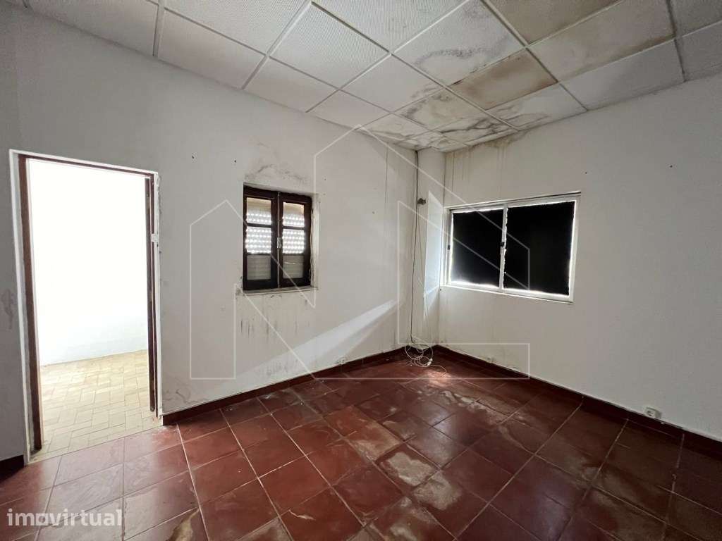 Moradia com Espaço Comercial - Centro de Águeda - Grande imagem: 2/18
