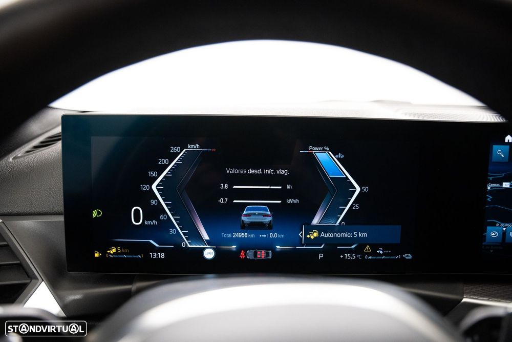 BMW 320 e Pack Desportivo M Auto - 25