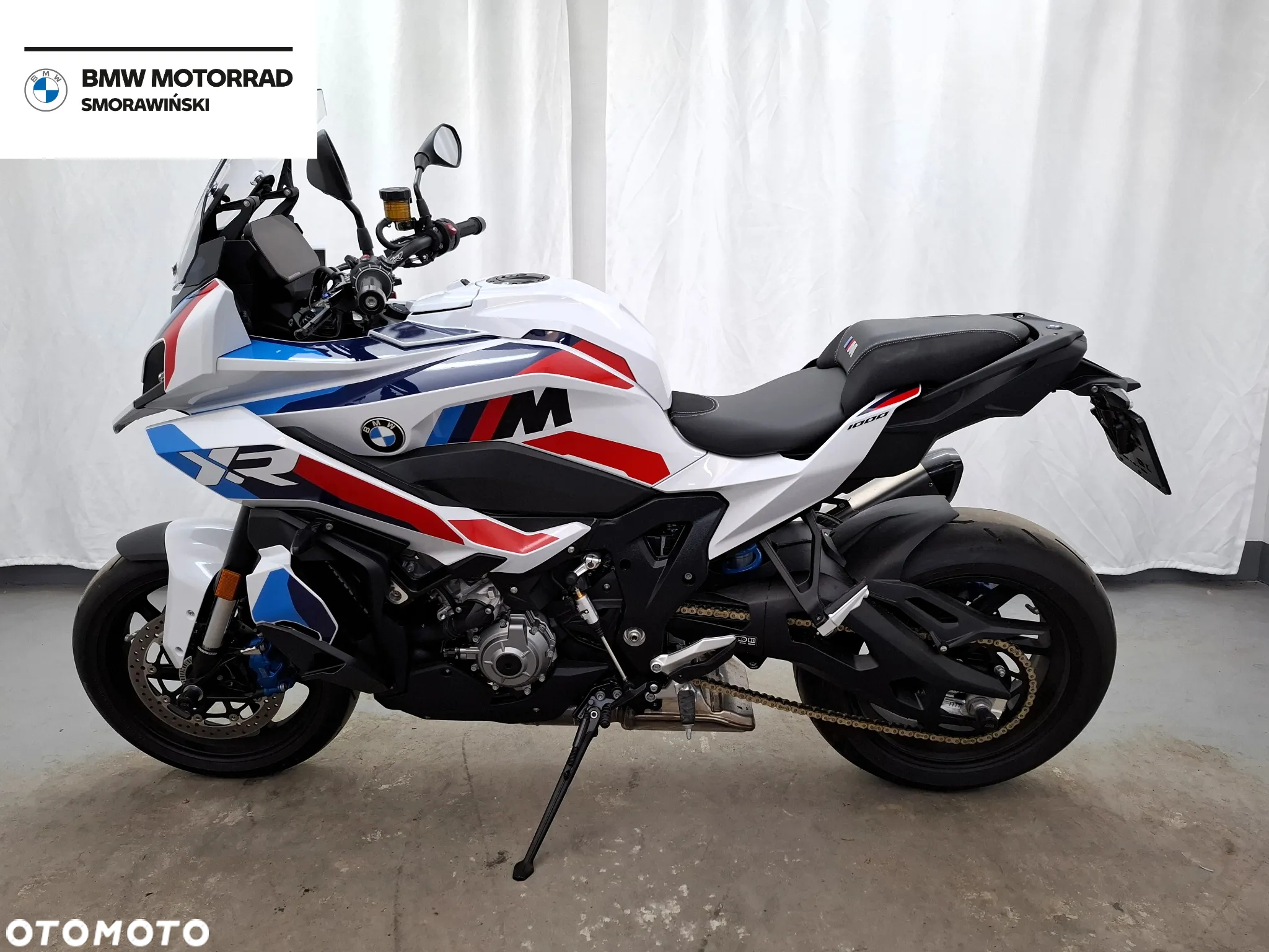BMW S - 4