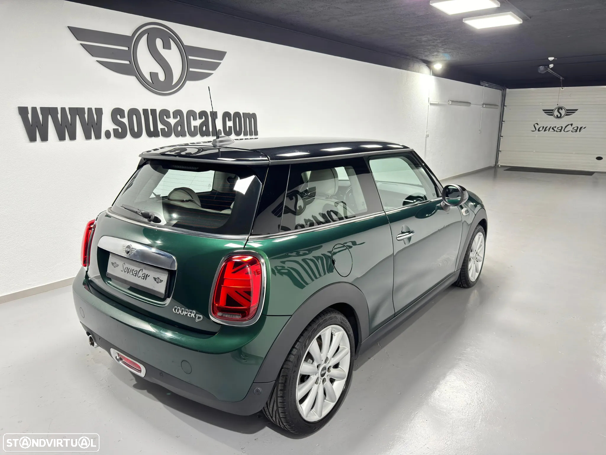 MINI 3 Portas Cooper D - 3