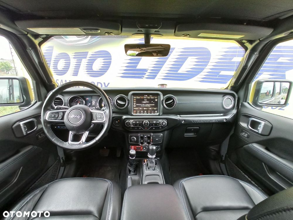Jeep Wrangler - 13