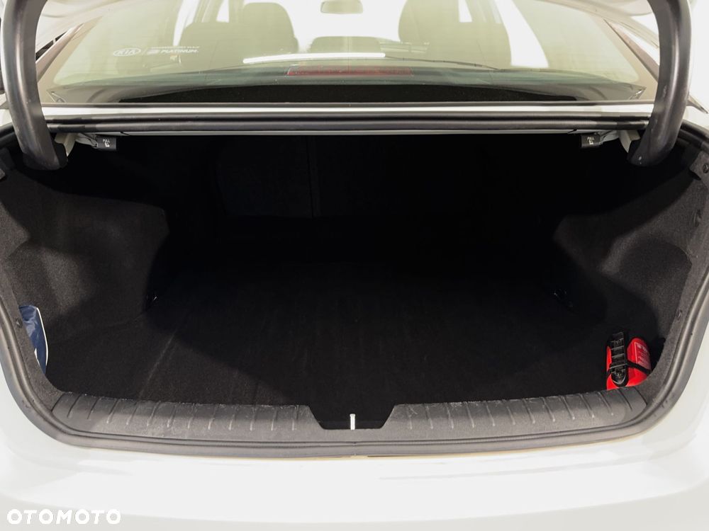 Kia Optima - 14
