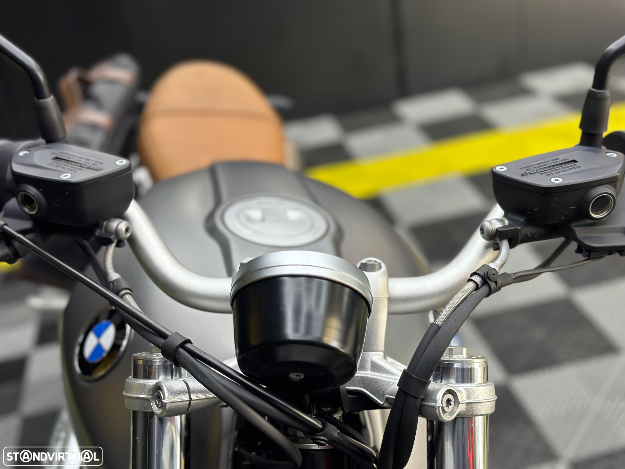BMW R nineT - 4