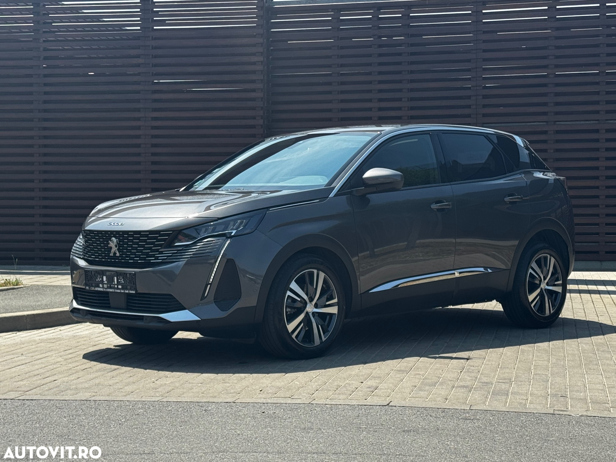 Peugeot 3008 PureTech 130 Stop & Start GPF EAT8 Allure - 3