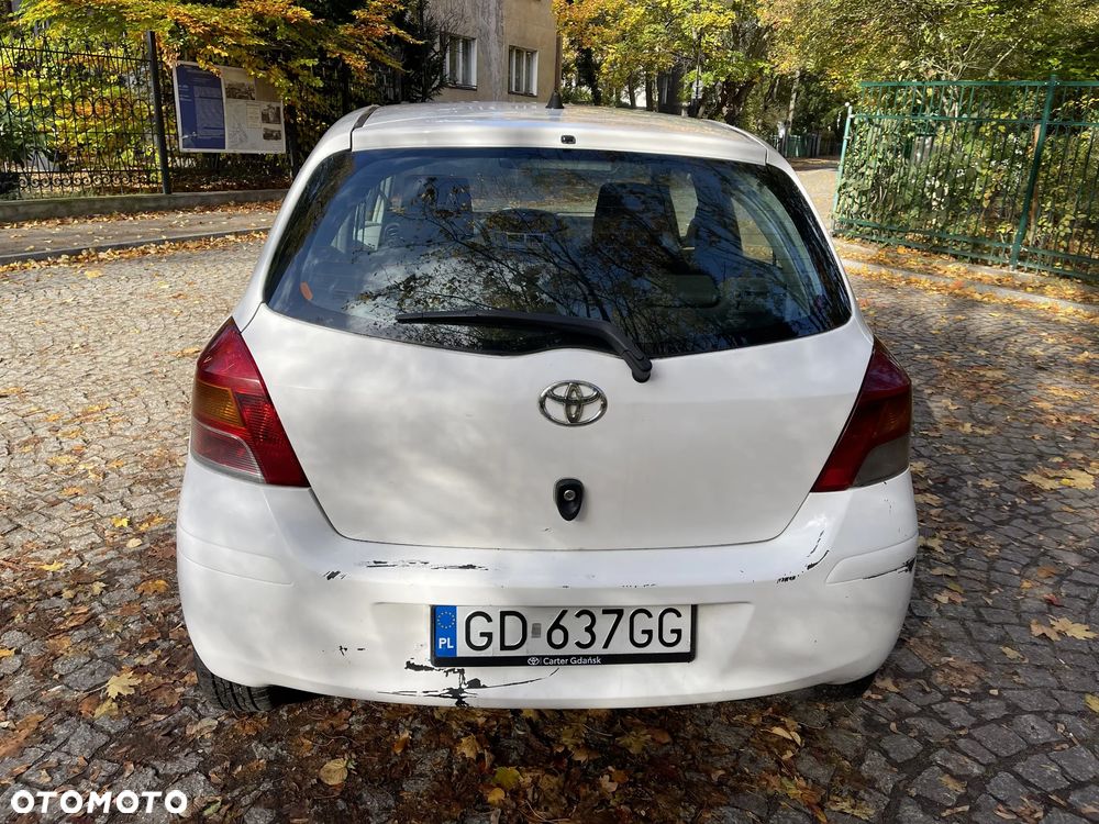 Toyota Yaris - 13