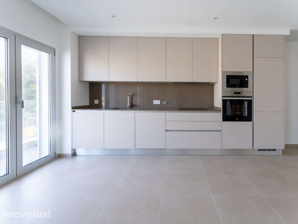 Apartamento T3 junto ao mercado- 200 mts da praia - Grande imagem: 5/63