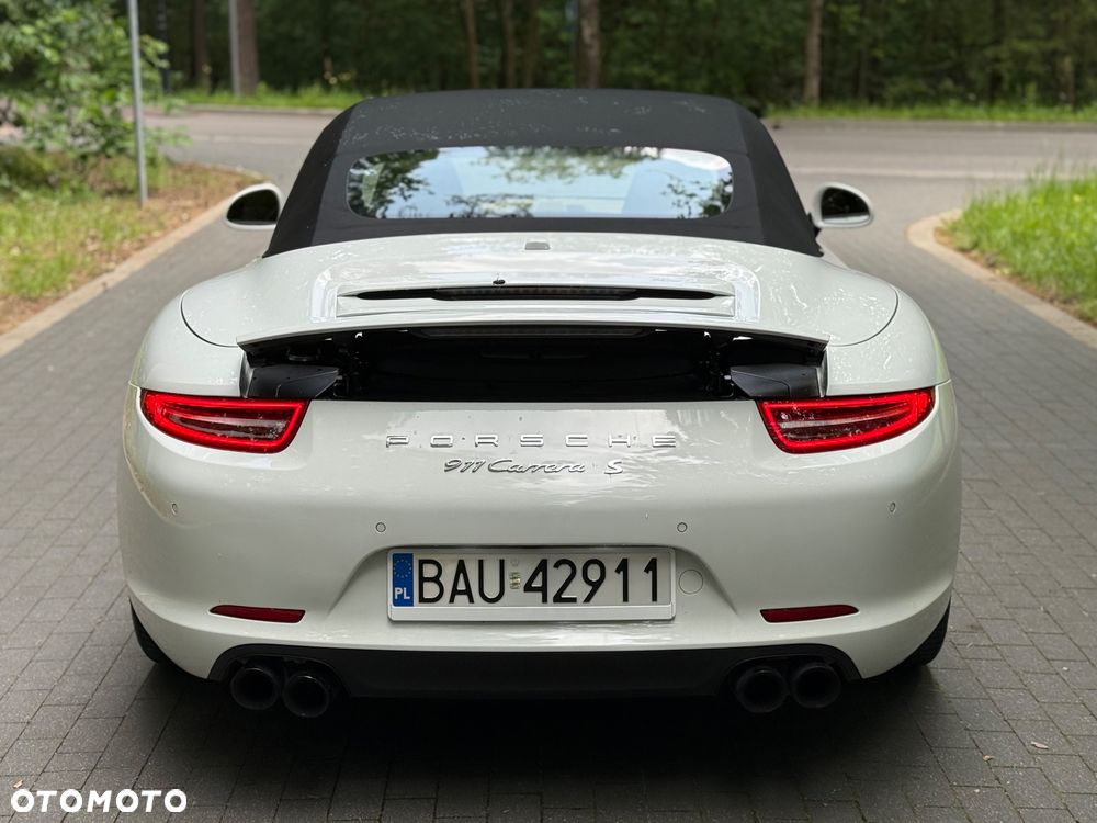 Porsche 911 Carrera S - 6