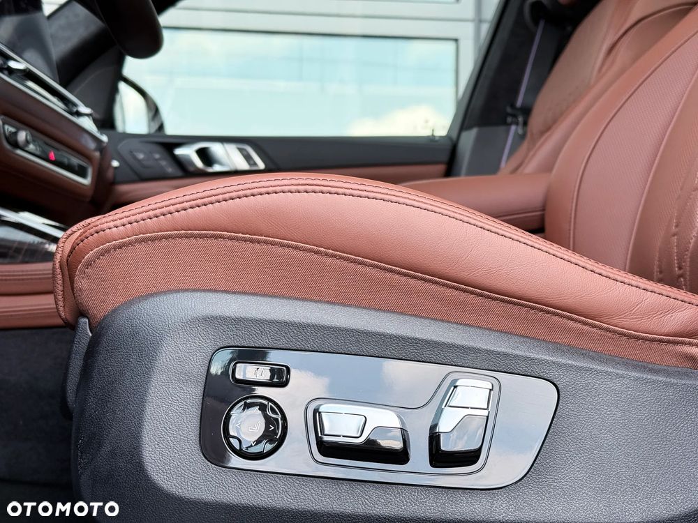 BMW X7 xDrive40d mHEV sport - 32