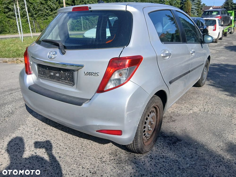 Toyota Yaris 1.0 VVT-i Y20 Club - 3