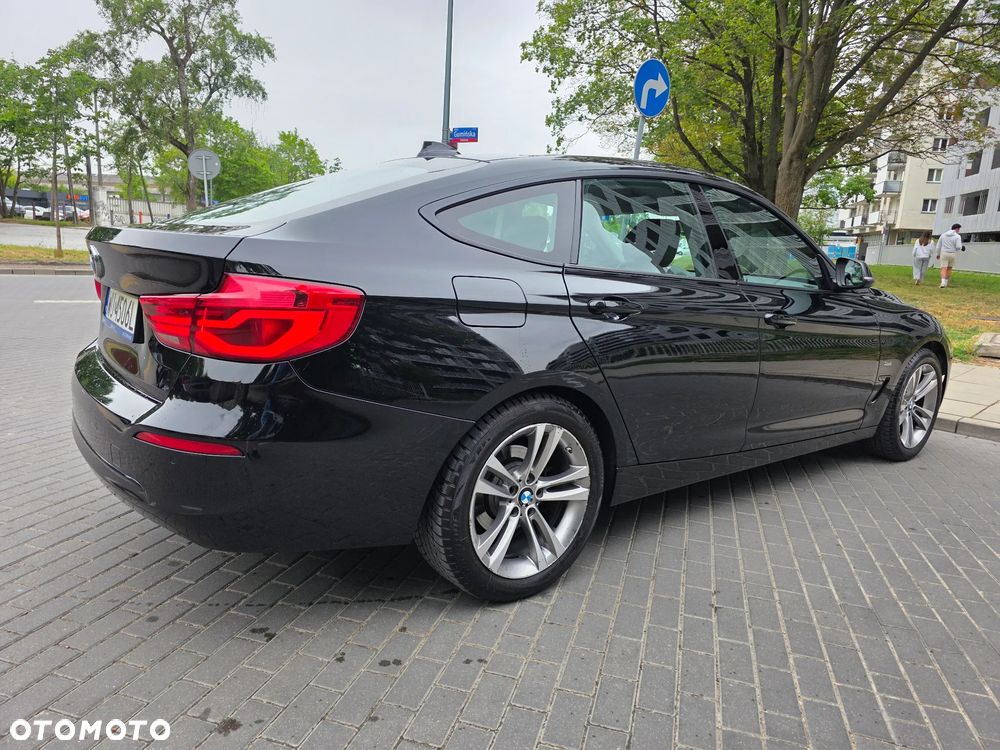 BMW Seria 3 318d Sport Line - 30