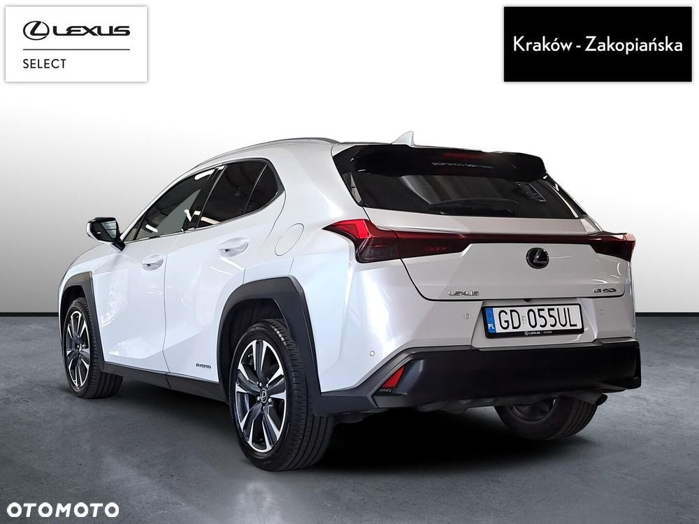 Lexus UX - 8