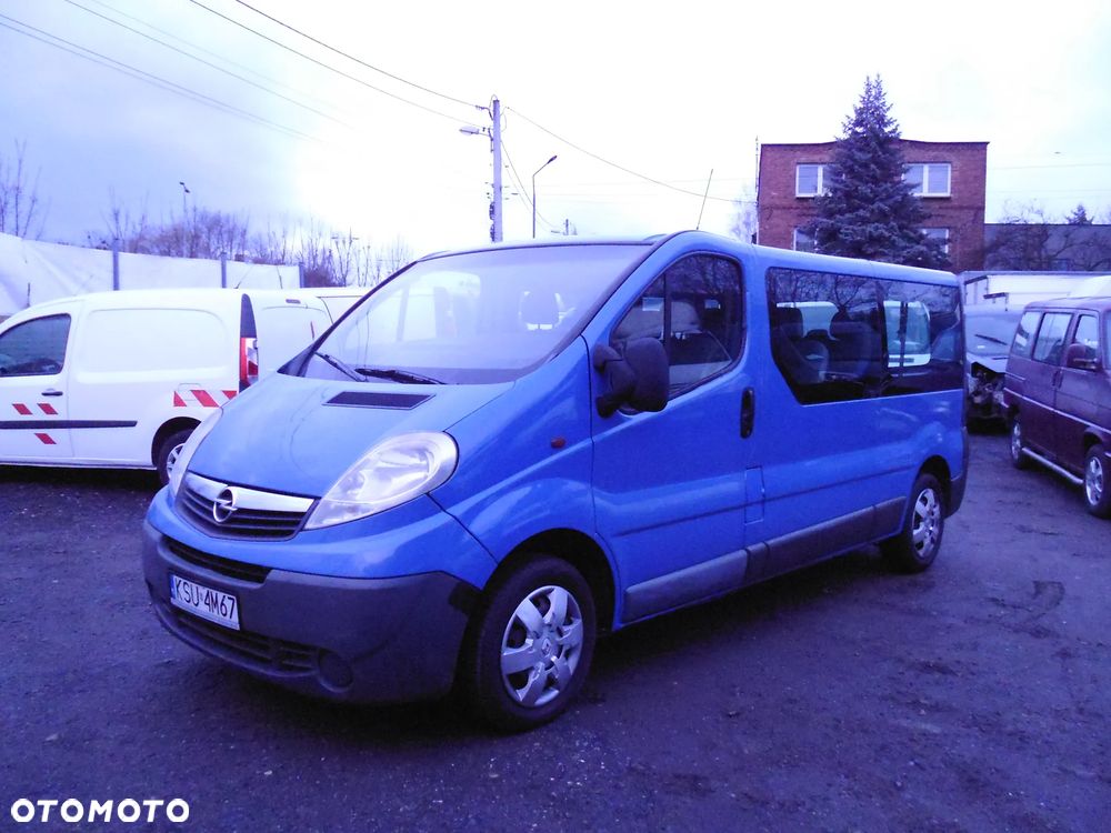 Opel Vivaro - 1