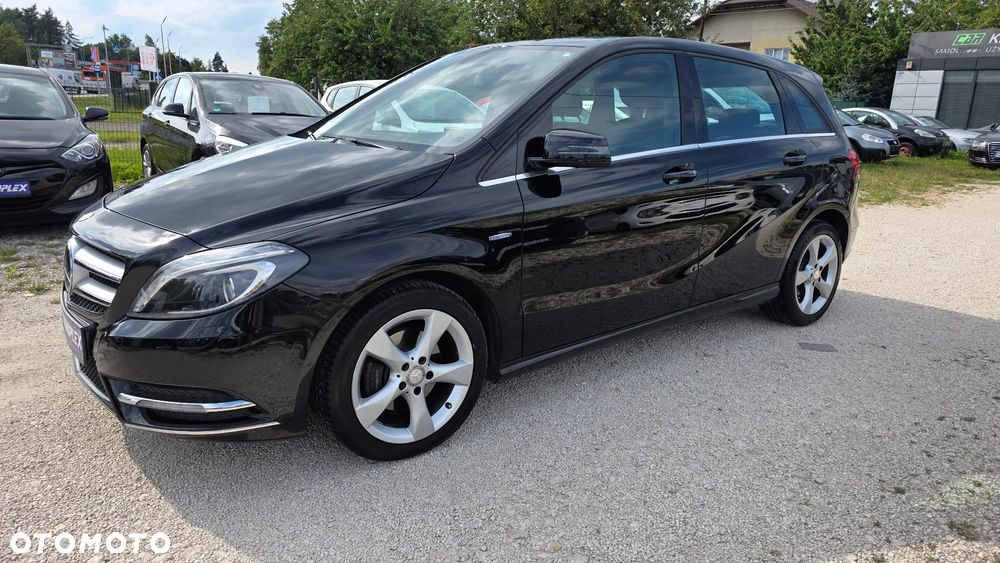 Mercedes-Benz Klasa B 180 BlueEFFICIENCY Edition 1 - 2