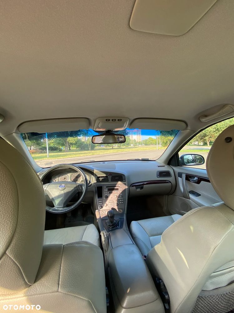 Volvo S60 2.4 Comfort - 17